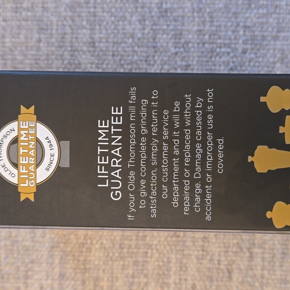 Salt and Pepper Grinder - Picture 4 of 4